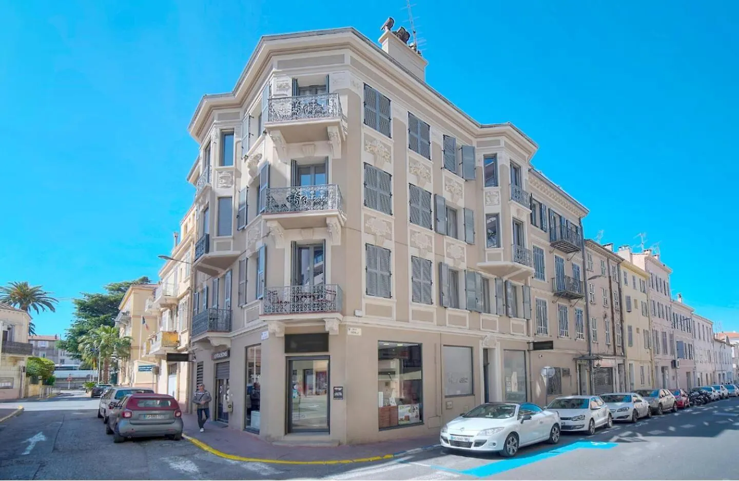 Superbe Flat 2 Chambres And 1 Canape Convertible 3P1 Cannes 0*,  France